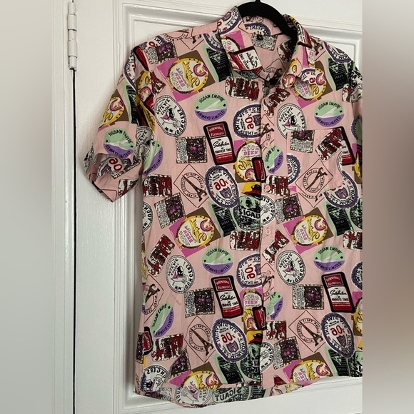 Eclectic Pink Multicolored Alcohol Labels Fun Colorful Casual Button Down Large - Picture 2 of 7